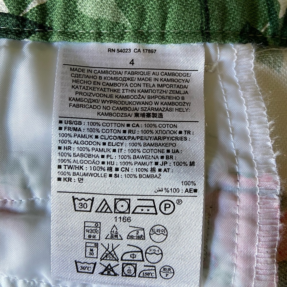Shorts - Picture 7 of 8